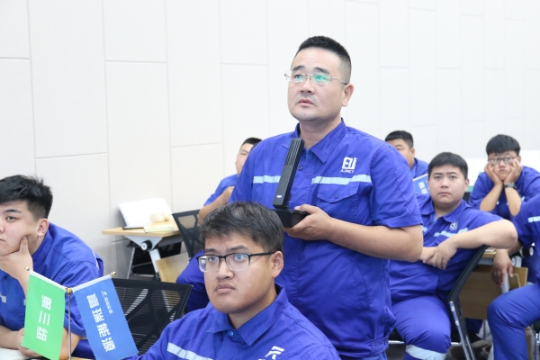 11钻研4_副本_副本.jpg 11钻研4_副本_副本.jpg